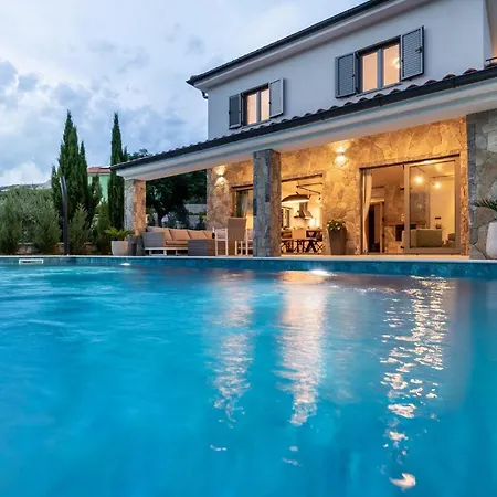 St Lucia *
